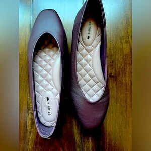 Worn-Once Birdies Luxe Flat (Crane) in Wine Leather